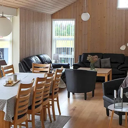 Four-bedroom Holiday In Hadsund 18 *